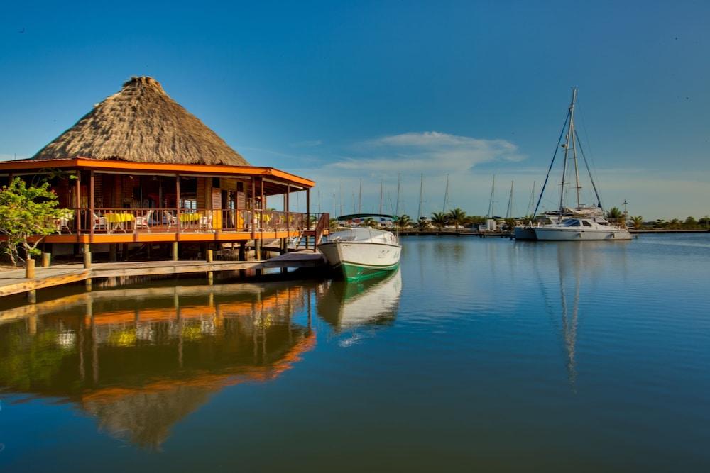 罗伯特丛林海滩度假酒店 Placencia 外观 照片