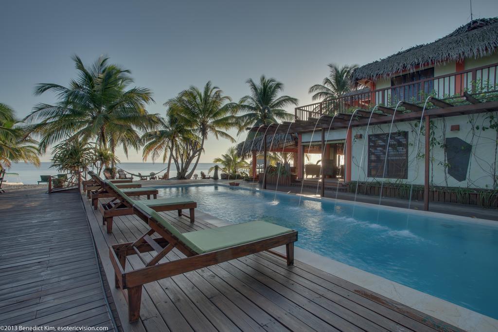 罗伯特丛林海滩度假酒店 Placencia 外观 照片