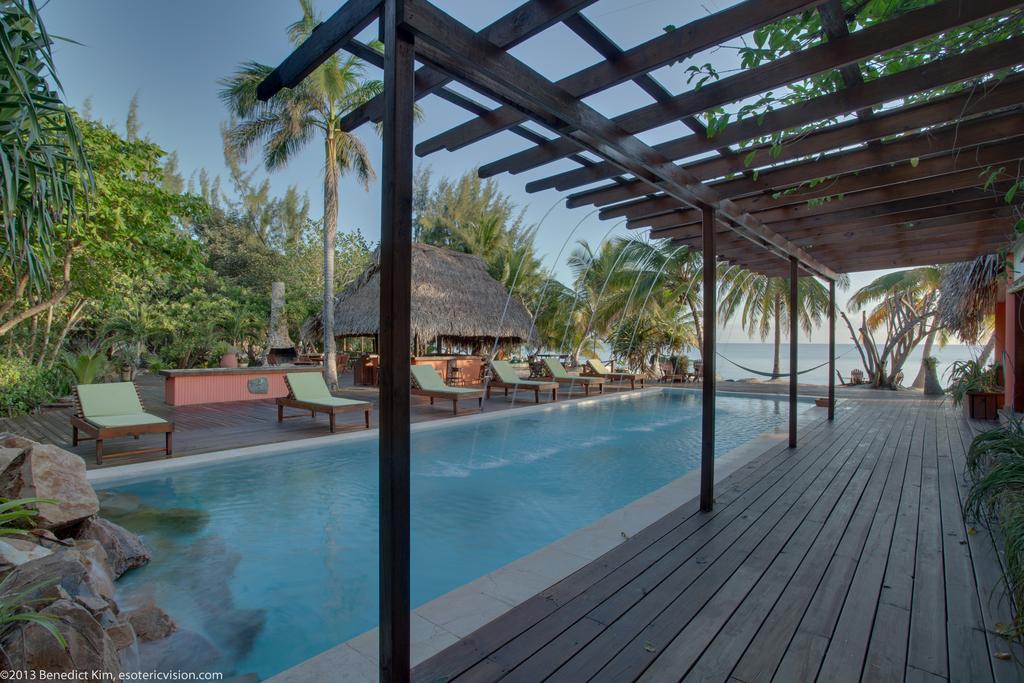 罗伯特丛林海滩度假酒店 Placencia 外观 照片
