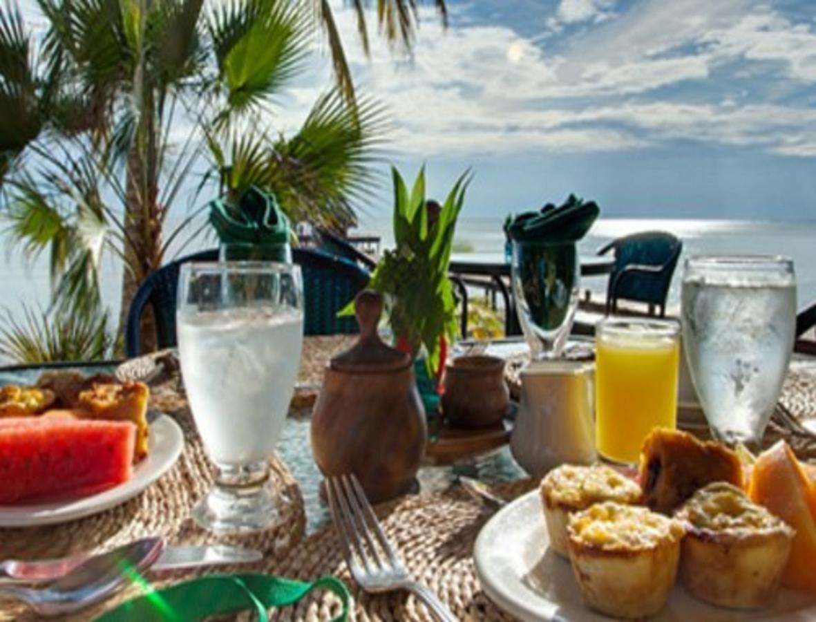 罗伯特丛林海滩度假酒店 Placencia 外观 照片
