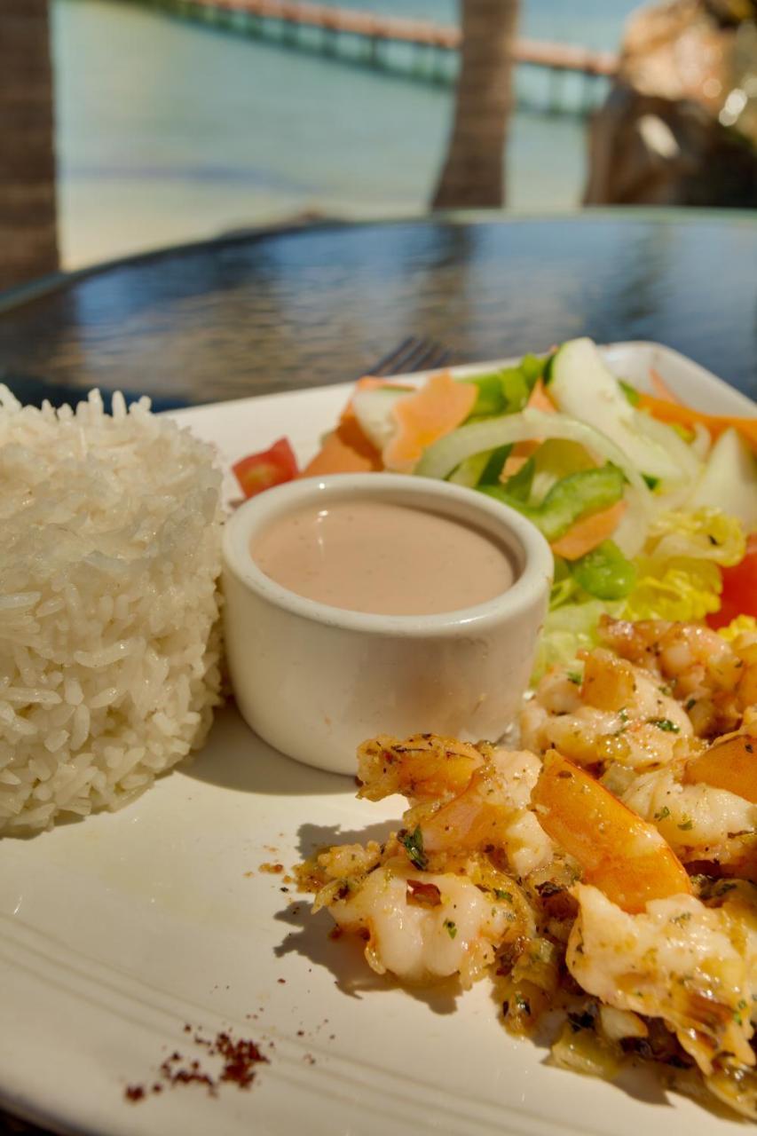 罗伯特丛林海滩度假酒店 Placencia 外观 照片
